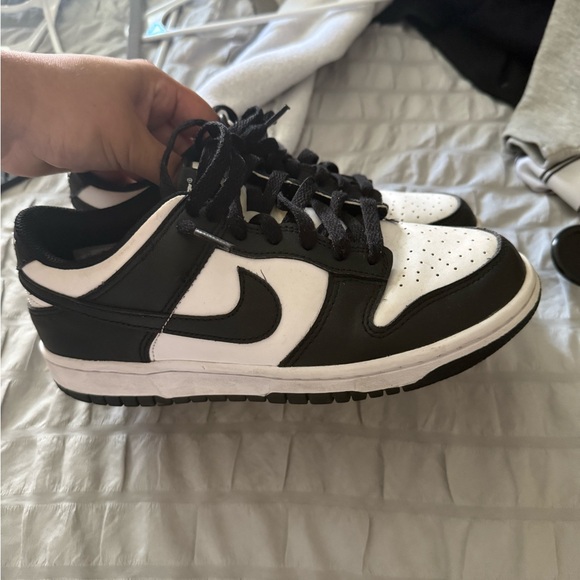 Nike Men's Classic Black and White Sneakers - Picture 1 of 2